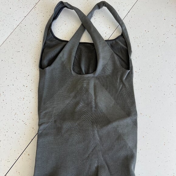BLANQI Maternity Support Crossback Tank - Picture 3 of 6